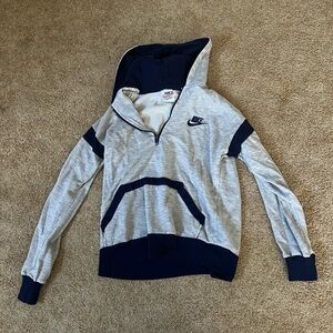 SUPER RARE VINTAGE NIKE SWEATSHIRT size medium
